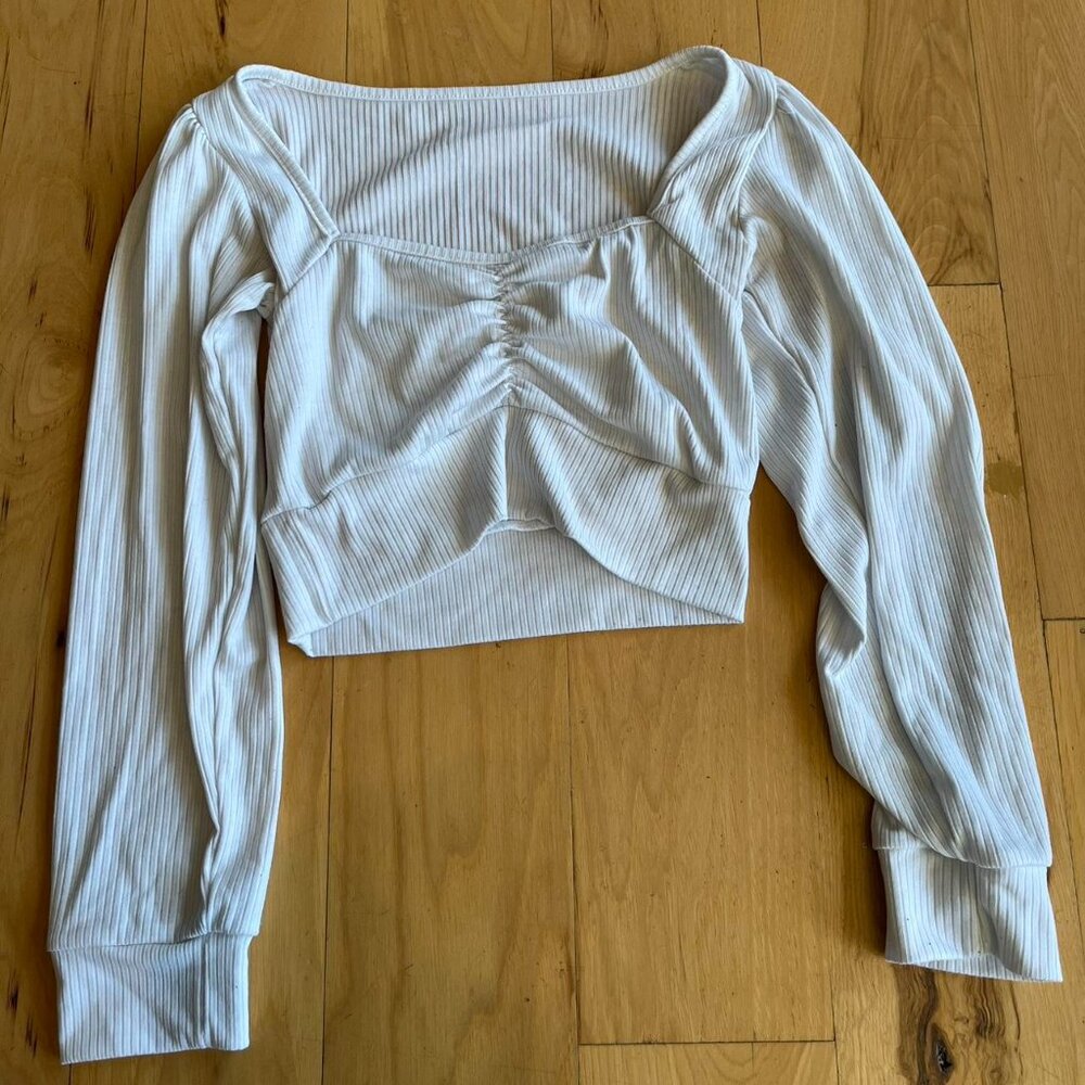 Cropped long sleeve shirt